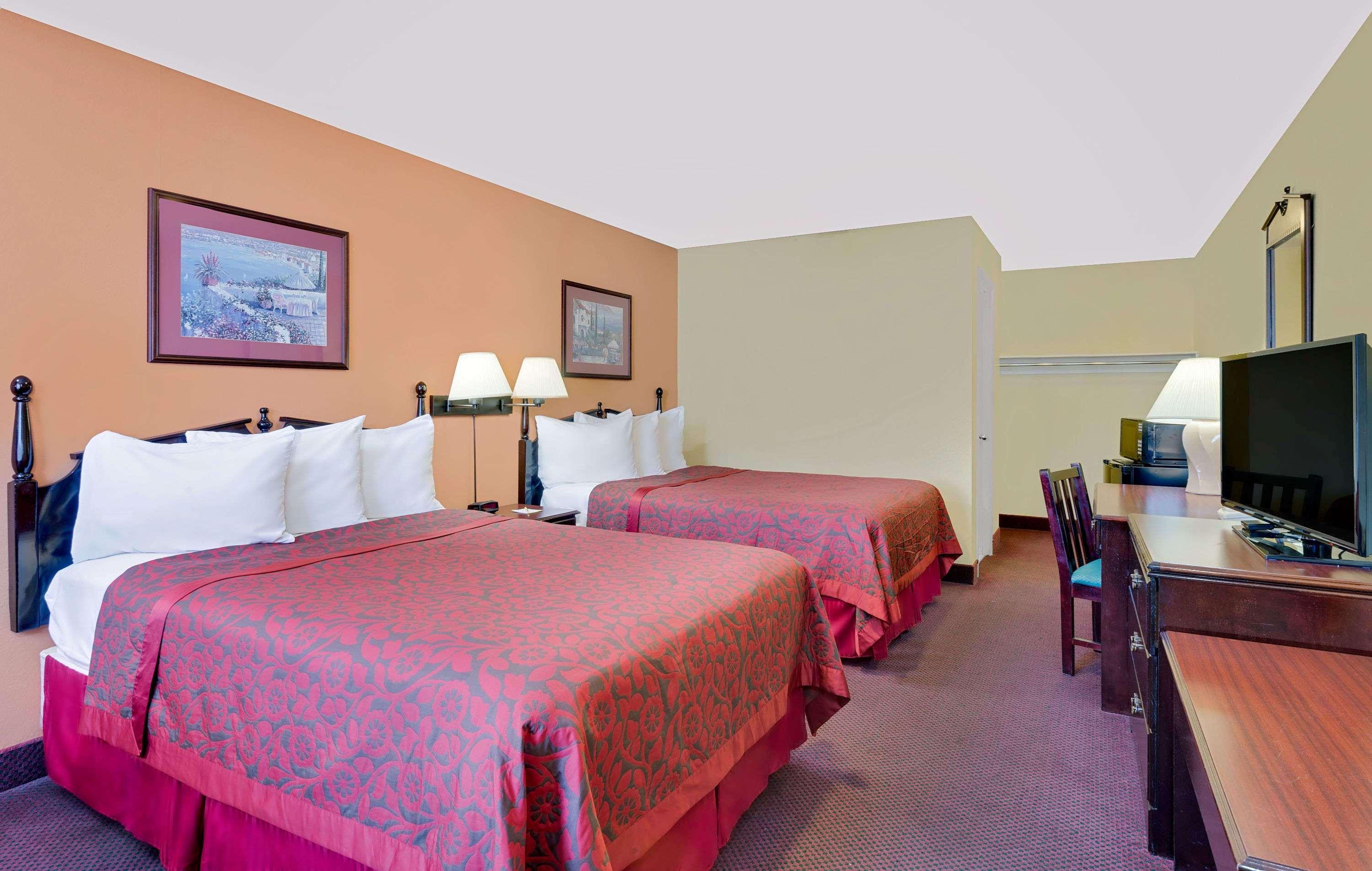 Days Inn By Wyndham Waynesboro Εξωτερικό φωτογραφία
