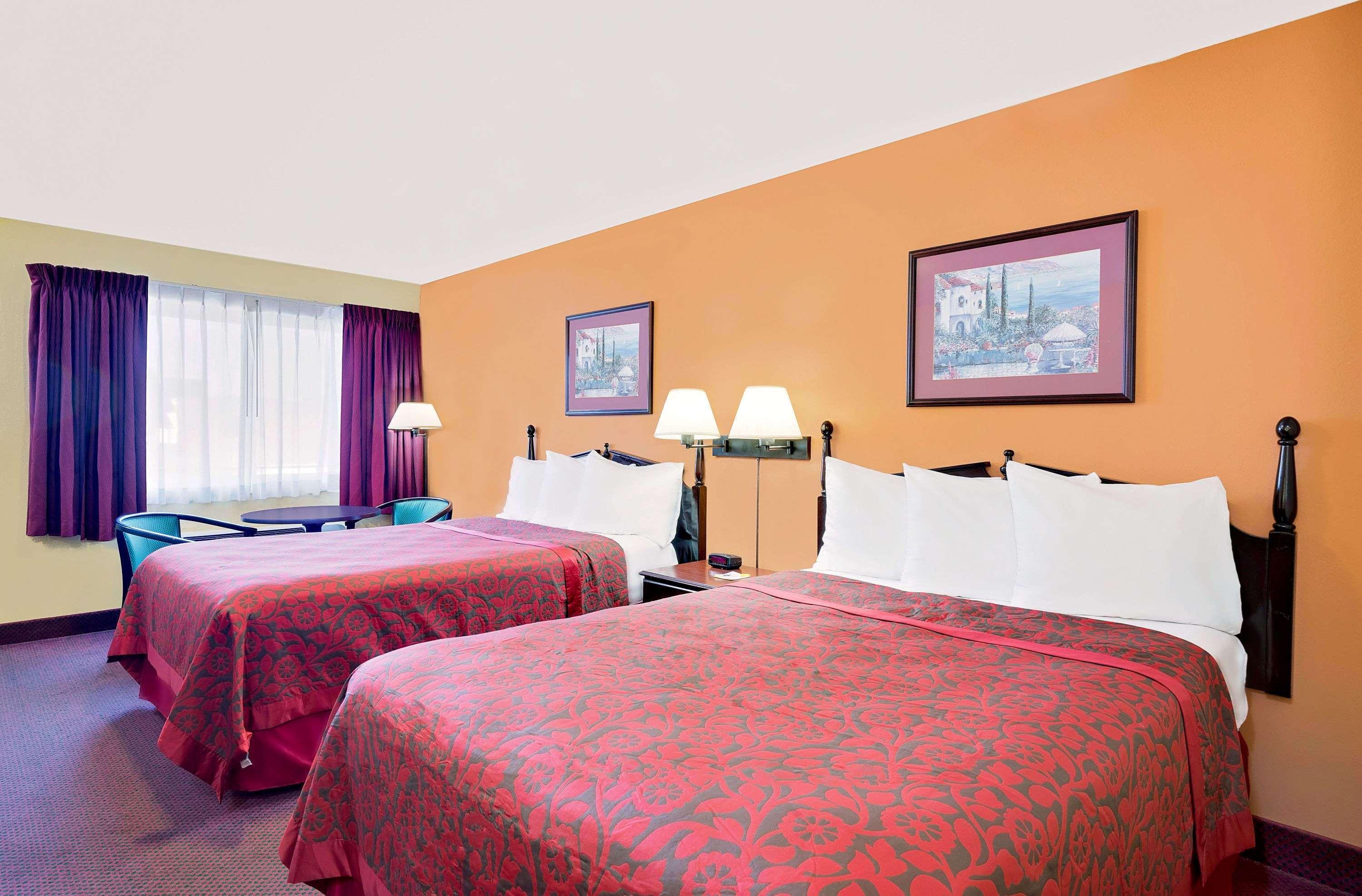 Days Inn By Wyndham Waynesboro Εξωτερικό φωτογραφία