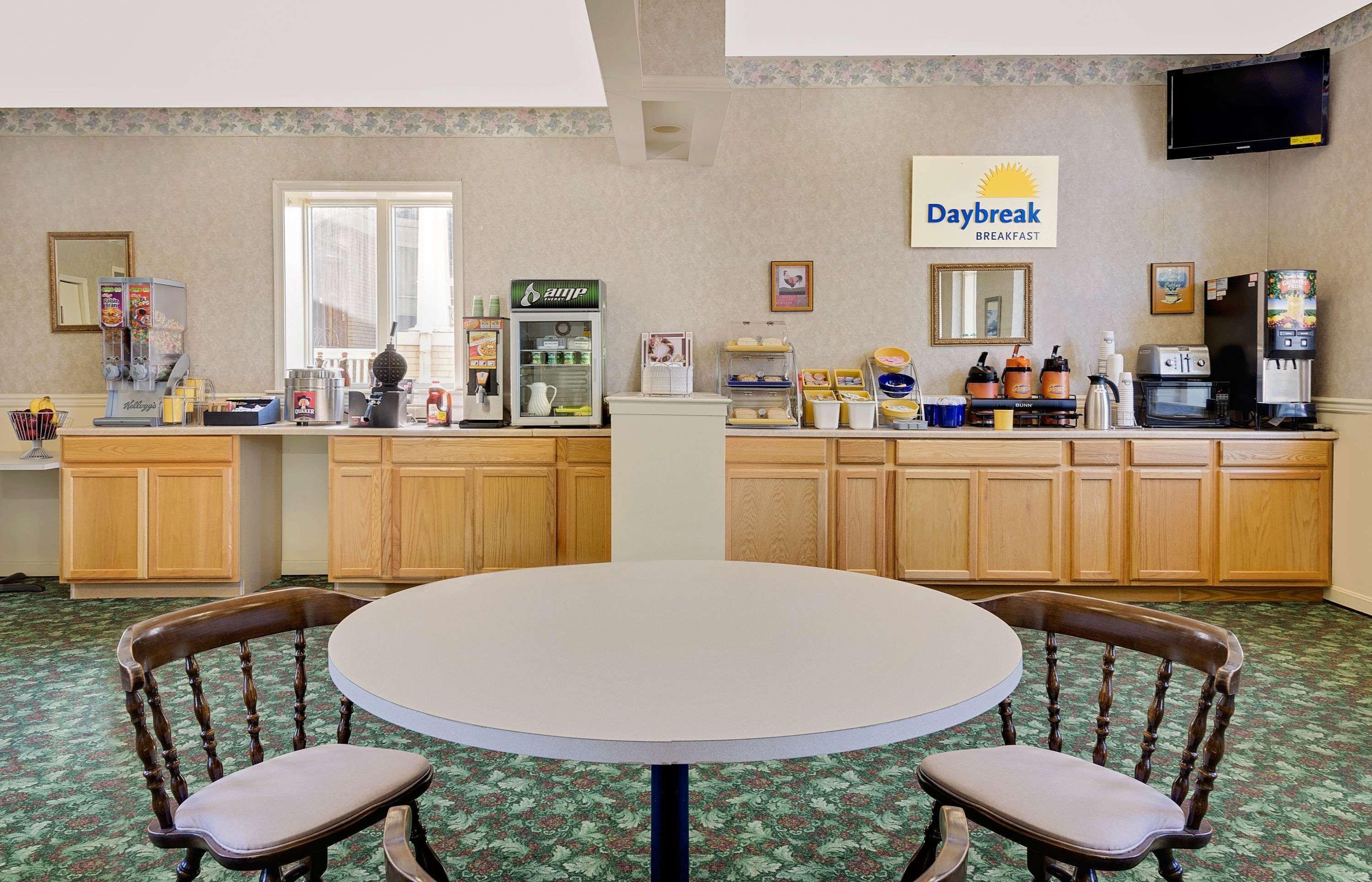 Days Inn By Wyndham Waynesboro Εξωτερικό φωτογραφία